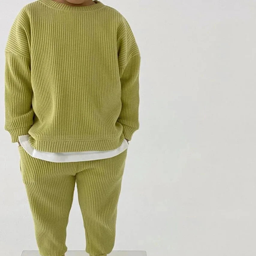 Ensemble sweat et pantalon tricoté