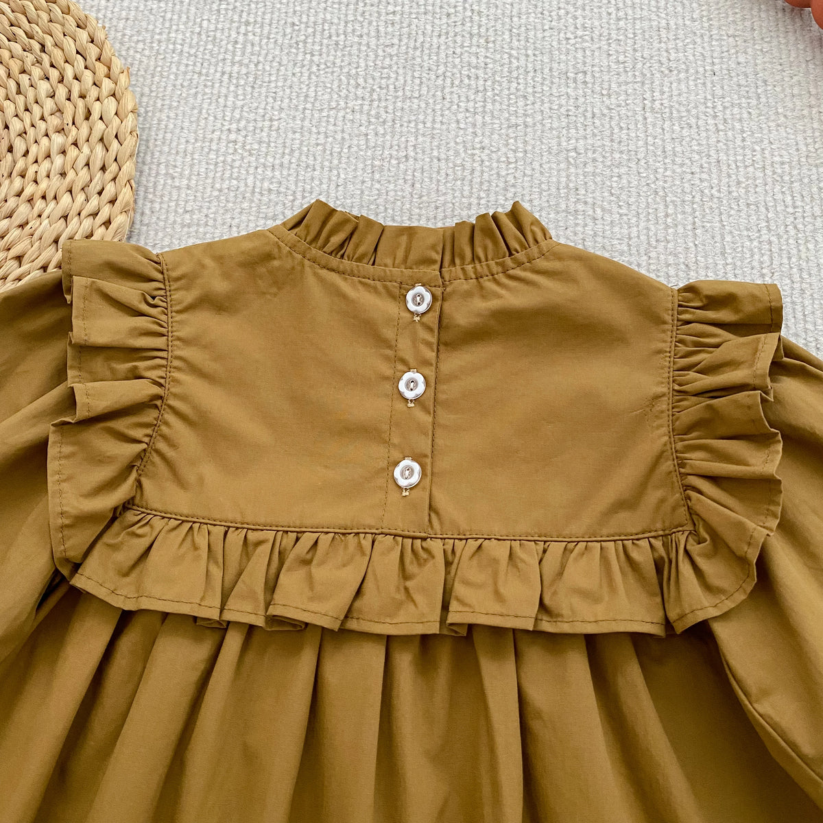 Robe brodée à col volanté