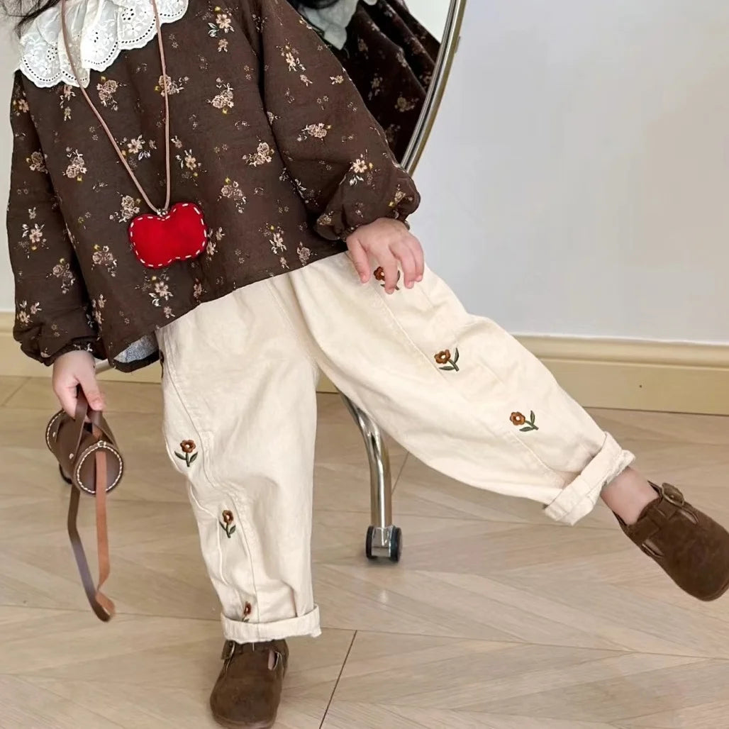 Pantalon en coton brodé
